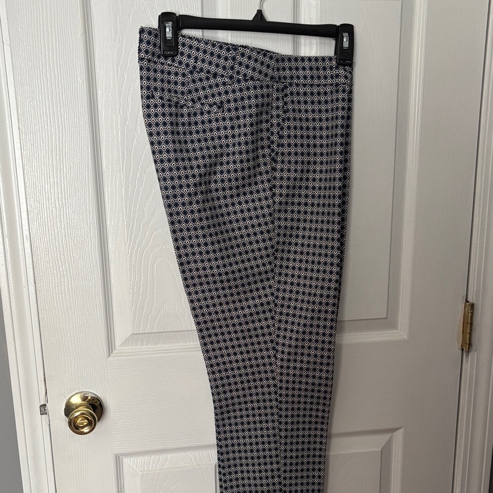 Womans Blue Black and White Patterned Pants
